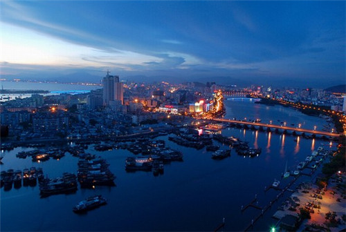 加盟观塘披萨有哪些优势，2025加盟披萨行业好不好做